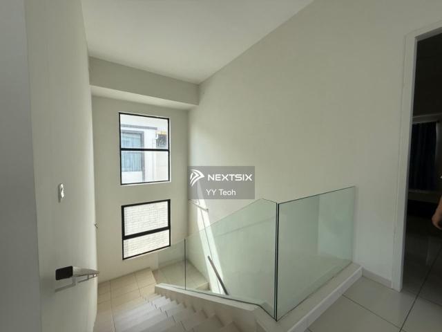 Residential House for sale in Malaka