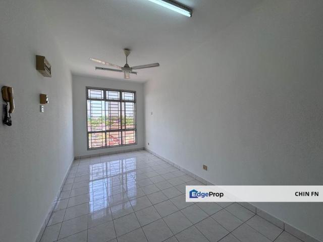Condominium for sale in Malaka