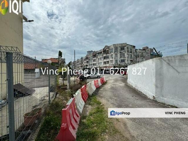 House for sale in Malaka