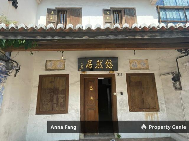 Terraced House for sale in Malaka