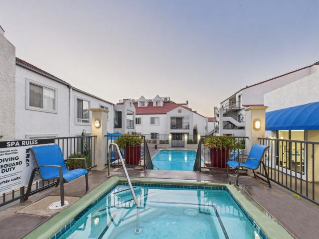 Apartment for rent in Burbank, California