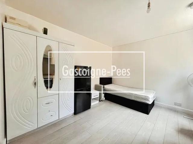 Studio for rent in Basingstoke, Basingstoke and Deane