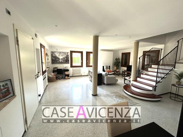 Villa Indipendente in affitto a Camisano Vicentino, Veneto
