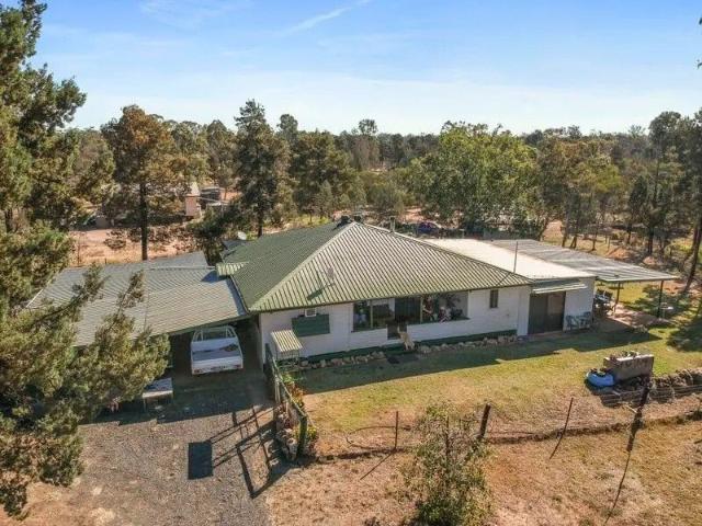 Cottage for sale in Miles, Queensland