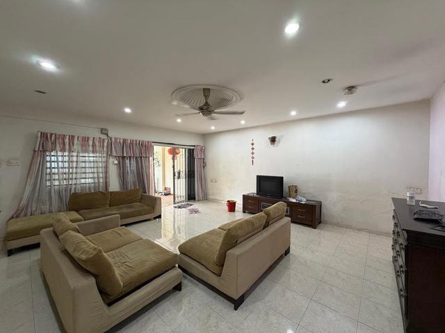 Terraced House for rent in Malaka