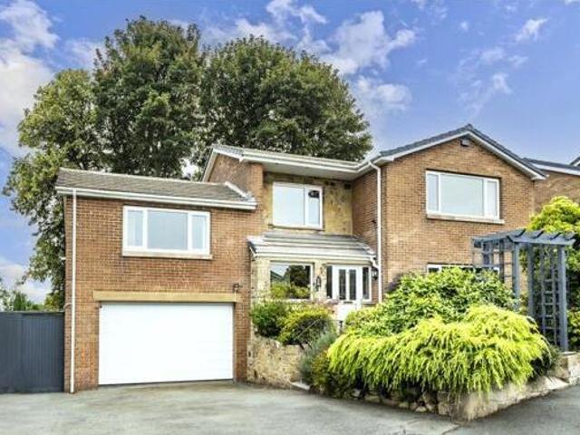 House for sale in Holmfirth, West Yorkshire