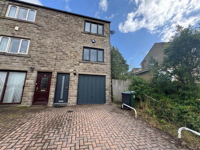 House for rent in Wooldale, West Yorkshire
