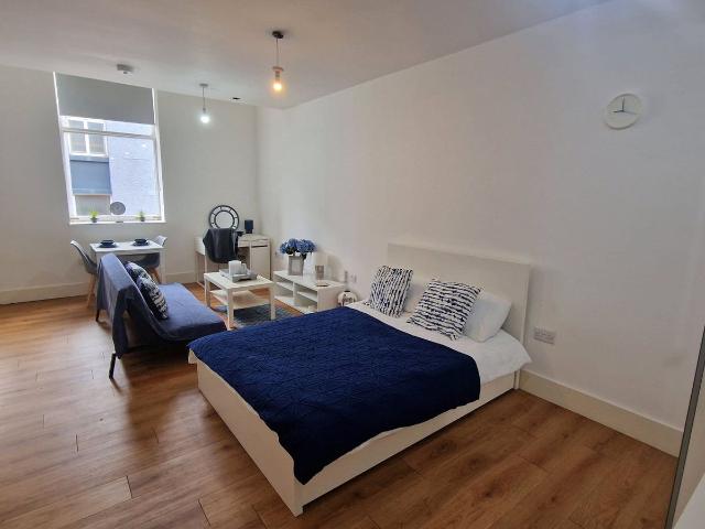 Studio for rent in Blackfriars, Salford