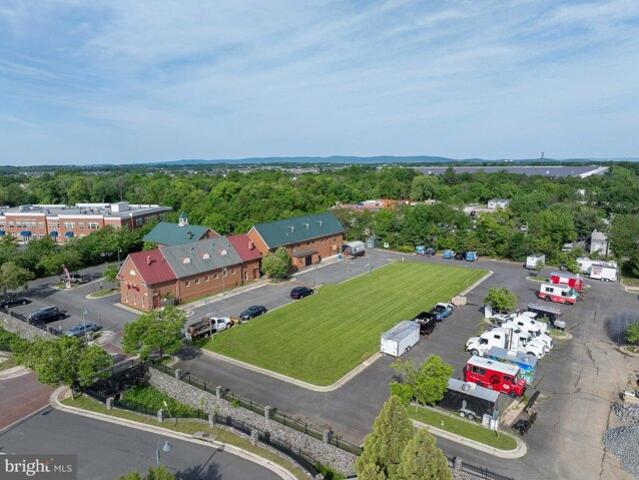 Land for sale in Chantilly