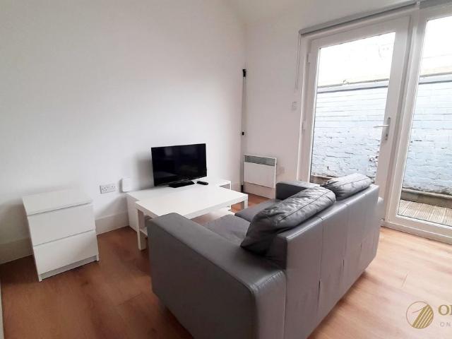 Studio for rent in Blackfriars, Salford