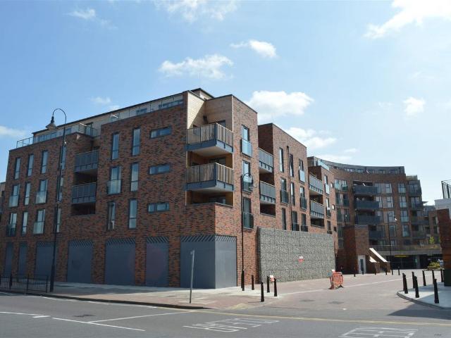 Apartment for rent in Wansunt, Greater London