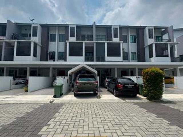 Townhouse for sale in Wellesley, Penang