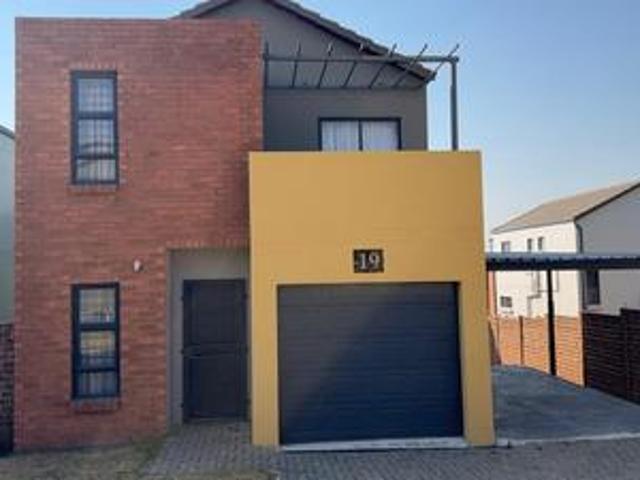 Townhouse for sale in Tembisa, Gauteng