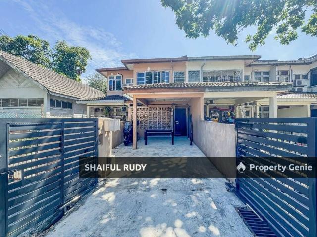 Townhouse for sale in Langat, Selangor