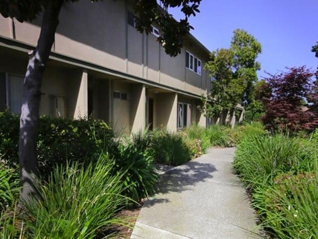 Townhouse for rent in Castro Valley