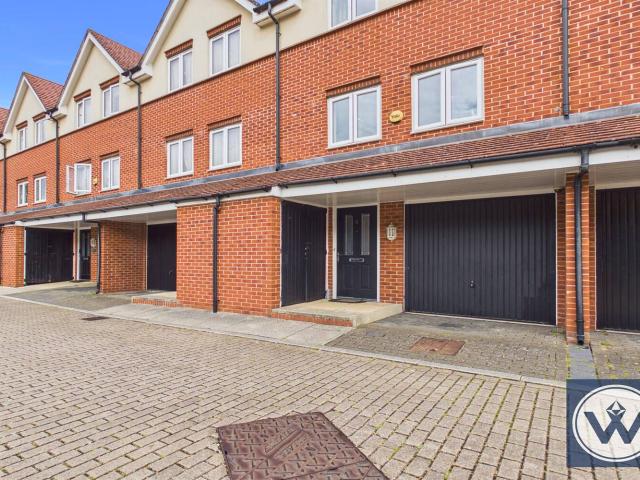 House for rent in Hayes, Greater London