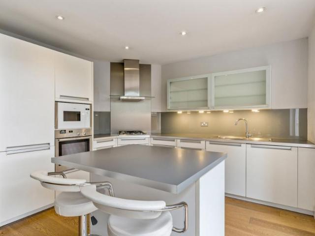 House for rent in Kew, Greater London