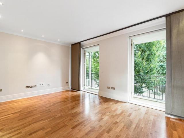 House for rent in Kew, Greater London