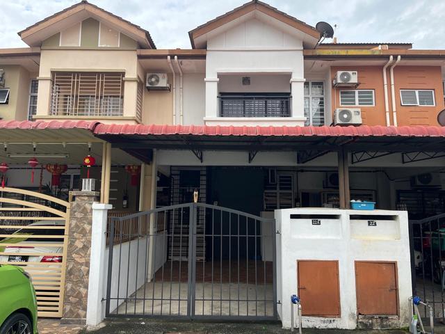Townhouse for sale in Petaling, Alam Impian
