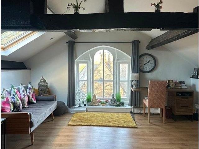Studio for rent in Greengates, West Yorkshire