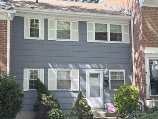 Condo for sale in Bohemia, New York