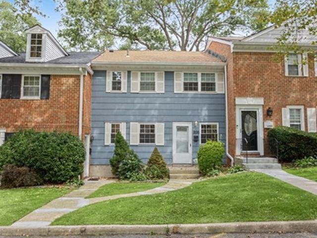 Condo for sale in Village of Islandia, Town of Islip