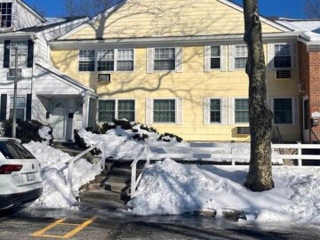 Condo for sale in Bohemia, New York