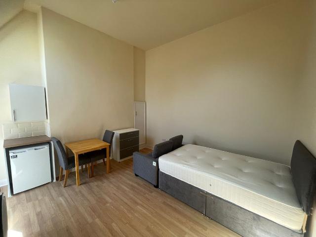 Studio for rent in Trafford Park, Greater Manchester