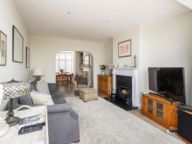 House for rent in Rose Hill, Pachesham Park