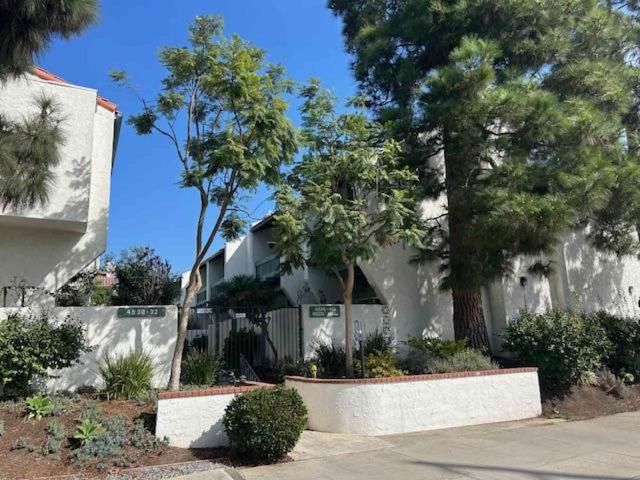 Townhouse for rent in Canoga Park, California