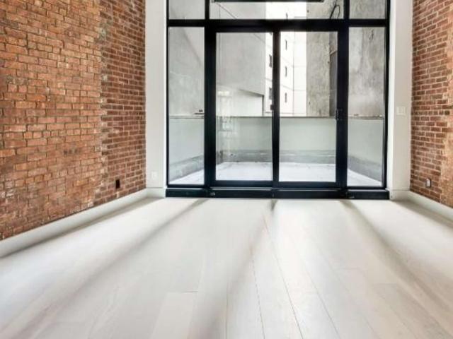 Townhouse for rent in Arverne, New York