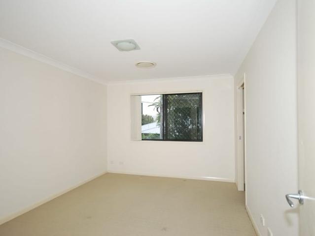 Townhouse for rent in Toombul, Queensland