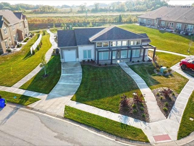 Townhouse for rent in Lenexa