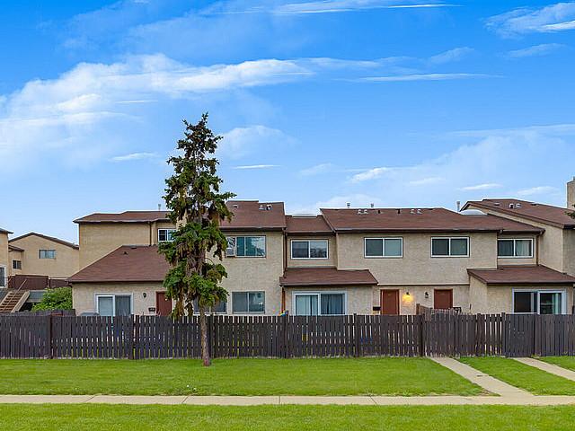 House for rent in Wedgewood, Alberta