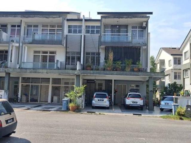 Townhouse for sale in Bandar Saujana Putra, Kuala Langat