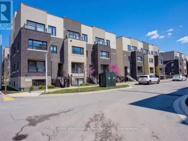 Townhouse for rent in Burlington, Ontario