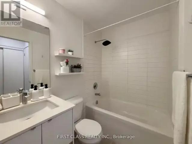 Townhouse for rent in Burlington, Ontario