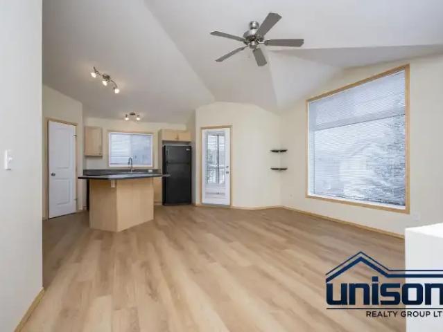 Townhouse for rent in Northwest, Alberta
