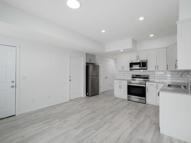 Townhouse for rent in Wedgewood, Alberta