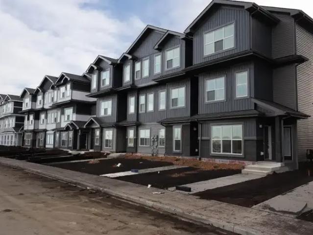 Townhouse for rent in Wedgewood, Alberta