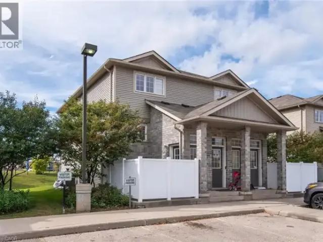 Townhouse for rent in Highland West, Kitchener