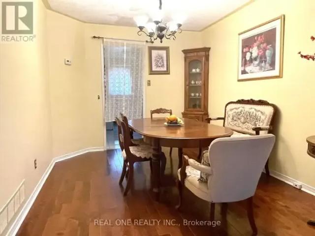 Townhouse for rent in Oakville