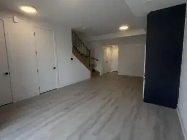 Townhouse for rent in Niagara, Ontario