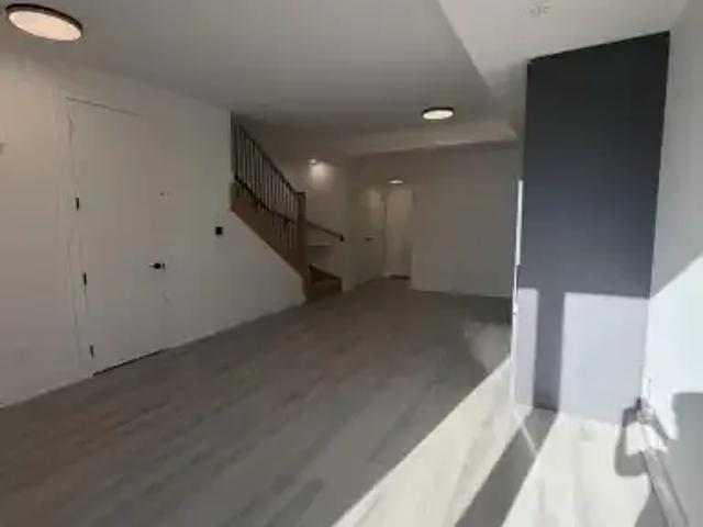 Townhouse for rent in St. Catharines, Golden Horseshoe