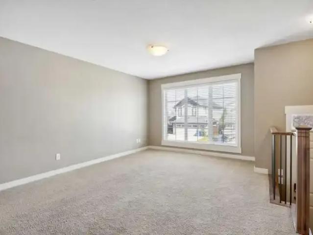 Townhouse for rent in Rainbow Falls, Chestermere