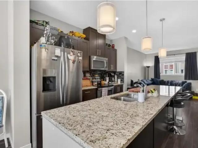 Townhouse for rent in Wedgewood, Alberta