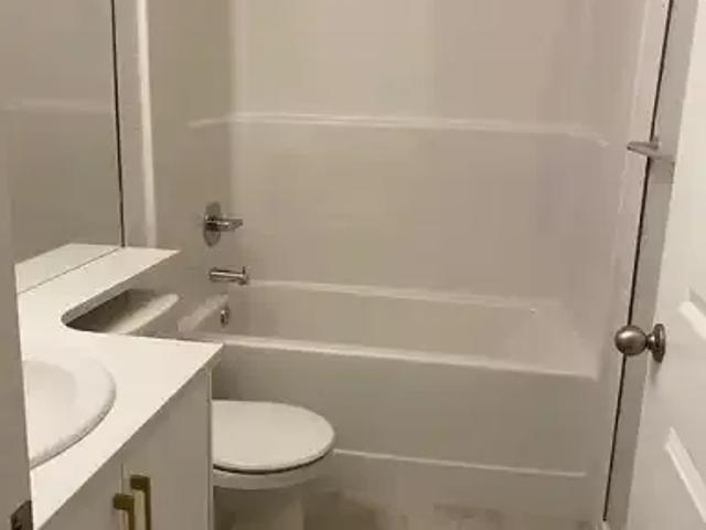 Townhouse for rent in Airdrie, Alberta