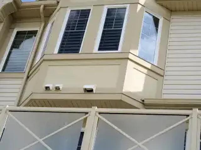 Townhouse for rent in Airdrie, Alberta