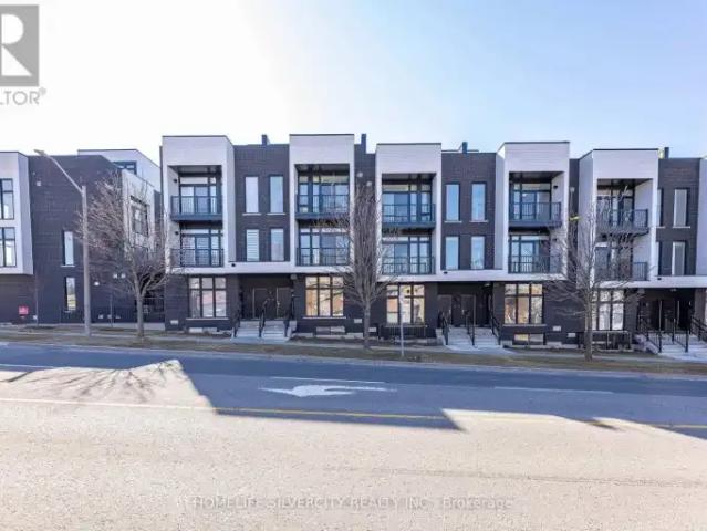 Townhouse for rent in Durham, Ontario
