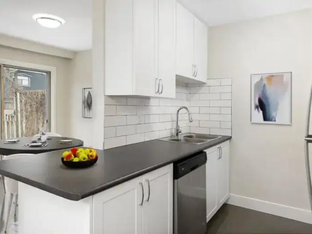 Townhouse for rent in Georgina, Ontario